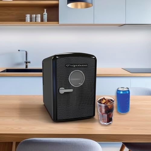 Frigidaire 9 can/6l mini personal fridge cooler Crocodile Finish door-W: 7.08" x L: 11.81" X H: 10.04 (Black)